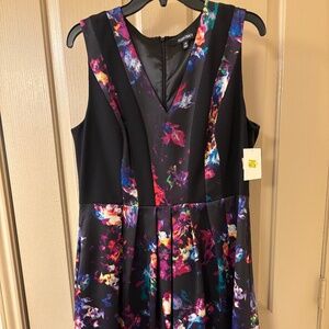 Ellen Tracy Black and Floral Knee Length Sleeveless Dress